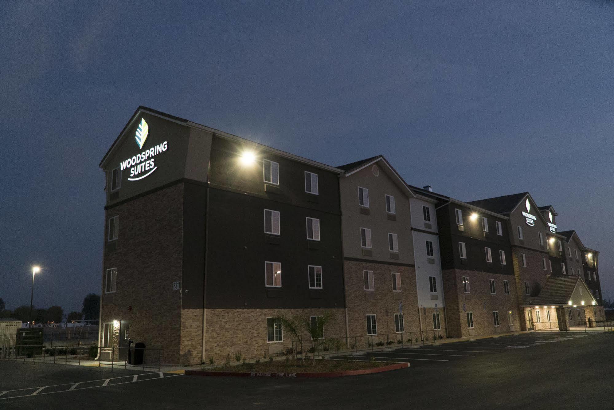 Woodspring Suites Bakersfield East Exterior photo