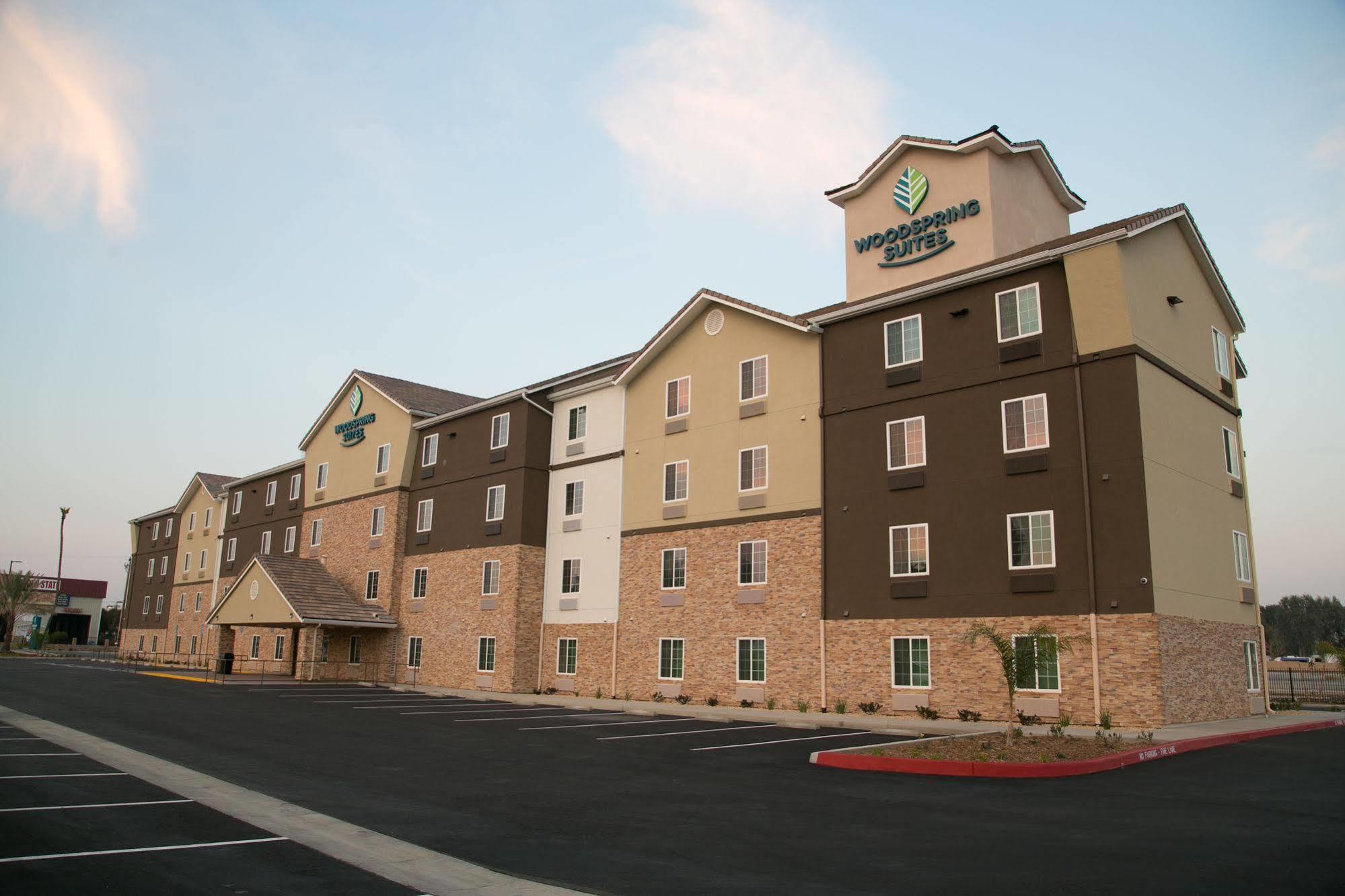 Woodspring Suites Bakersfield East Exterior photo