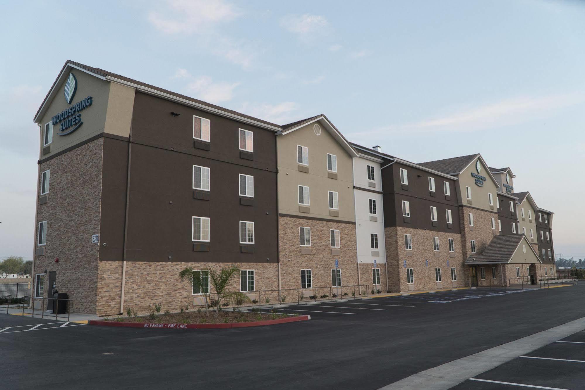 Woodspring Suites Bakersfield East Exterior photo